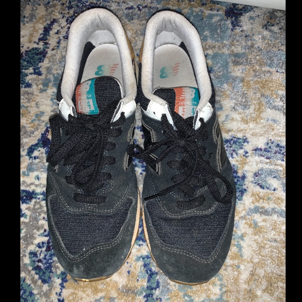 New Balance Tennis Shoes
